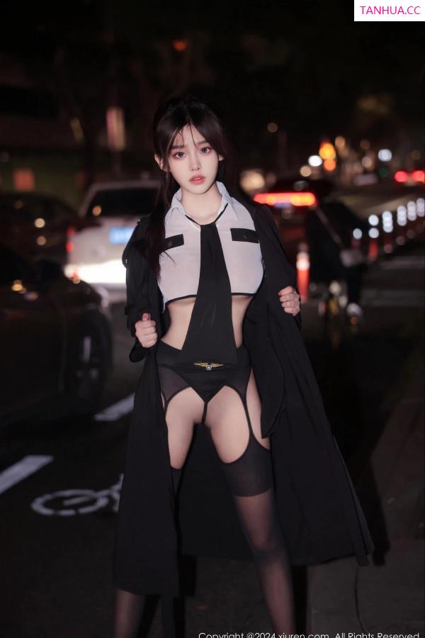   [XiuRen]高清写真图 2024.03.21 No.8265 王心悦 美腿黑丝第2张图片
